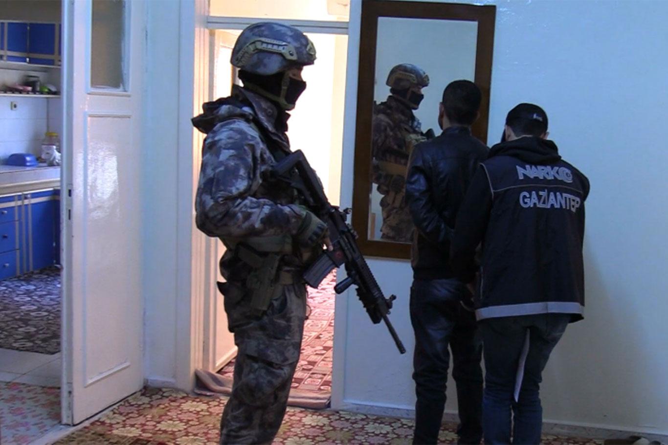 "Torbacılara" operasyon: 34 gözaltı